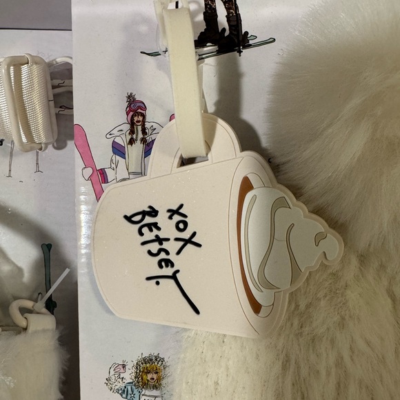 Betsey Johnson - NWT - 4 Piece Set - Picture 5 of 6